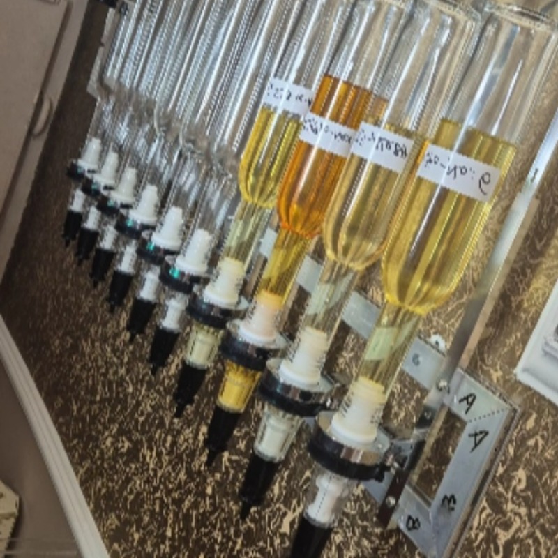 Gerades Glas-Display-Regal mit – Perfume Fragrance Bar Bewertung und Preis